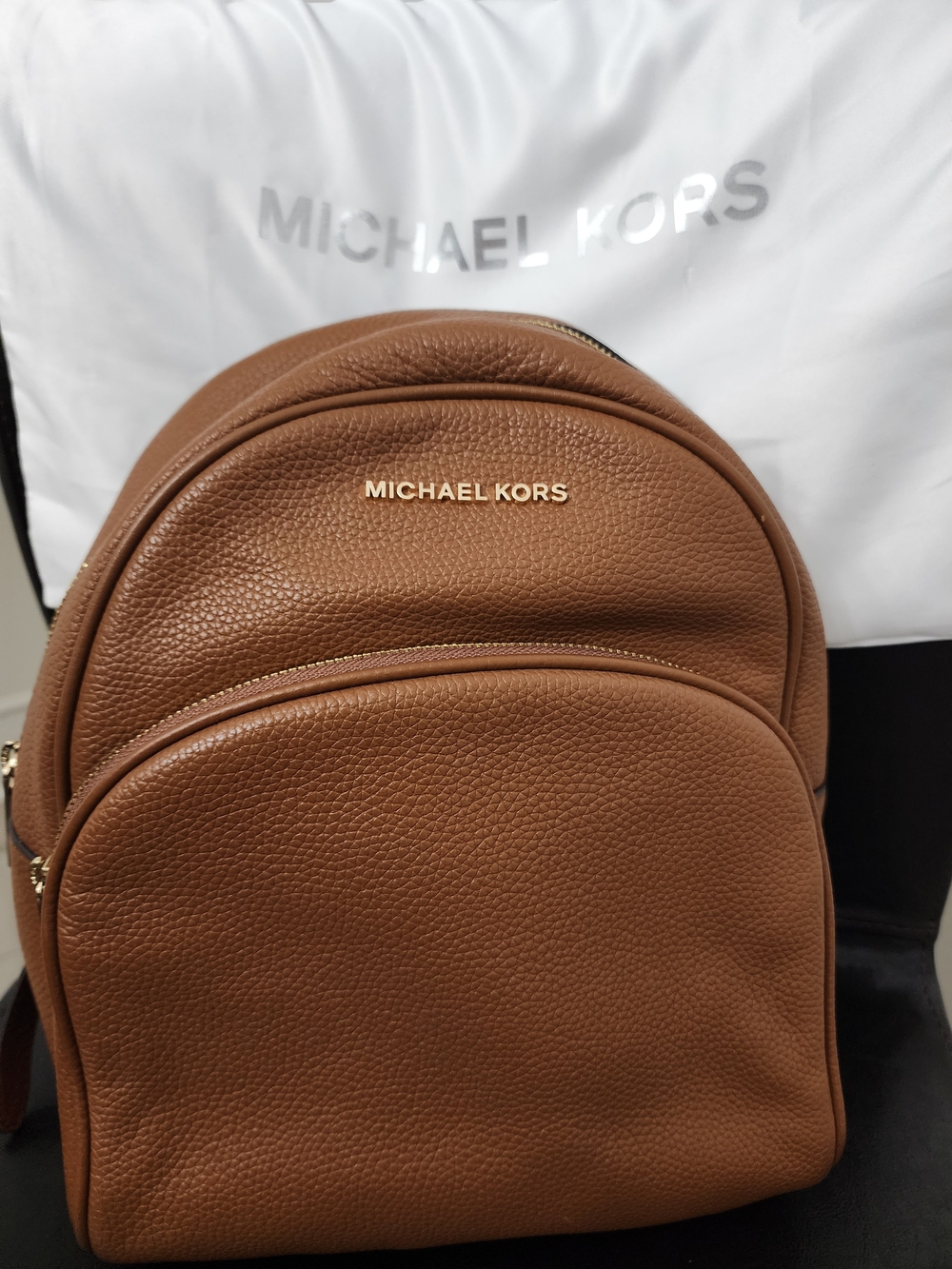 Michael Kors Abbey Tan Pebbled Leather Backpack with Gold Hardware - Picture 10 of 11